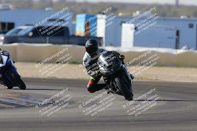 media/Dec-18-2022-SoCal Trackdays (Sun) [[8099a50955]]/Turn 2 (950am)/